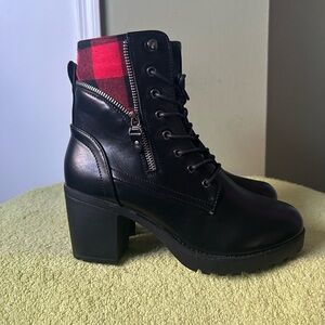 NWOT YOKI Black and Red Women's Ankle Boots